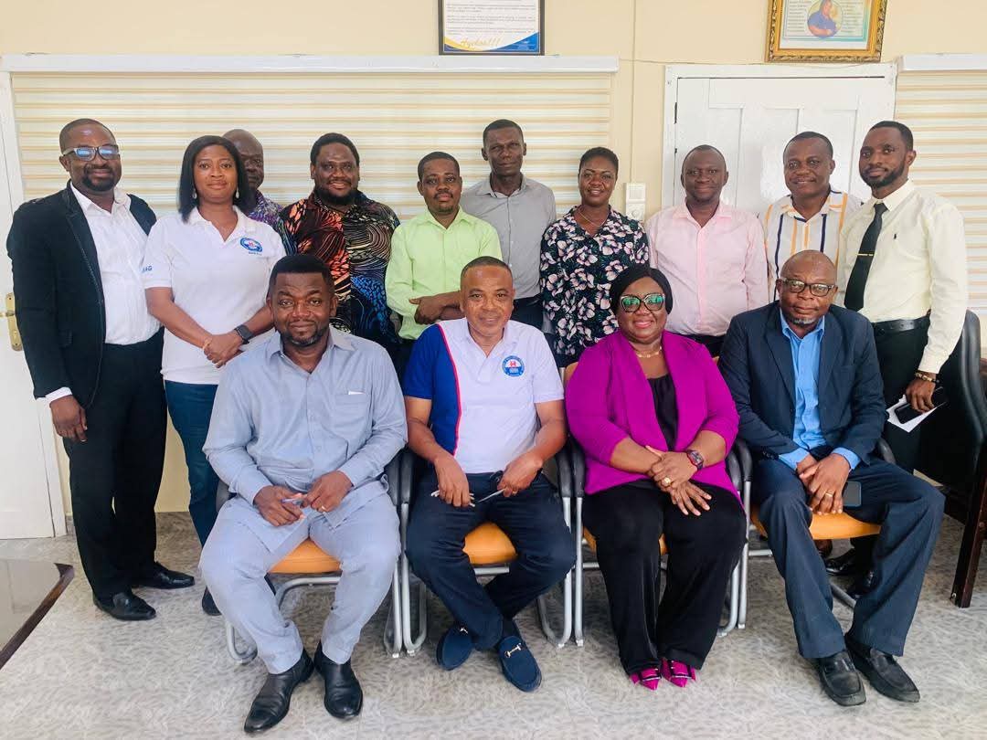 CENTRAL REGIONAL CAUCUS PAID COURTESY CALL ON REGIONAL DIRECTOR OF HEALTH SERVICE